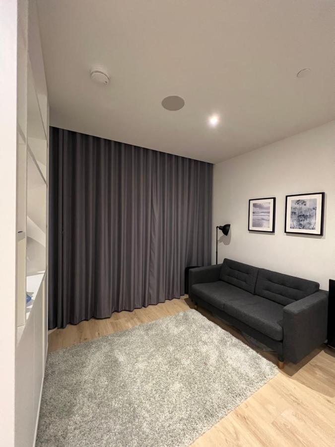 London Luxxe Suites & Apartments - London Heathrow Airport, Terminal 1 2 3 4 5 Hillingdon kerület Kültér fotó