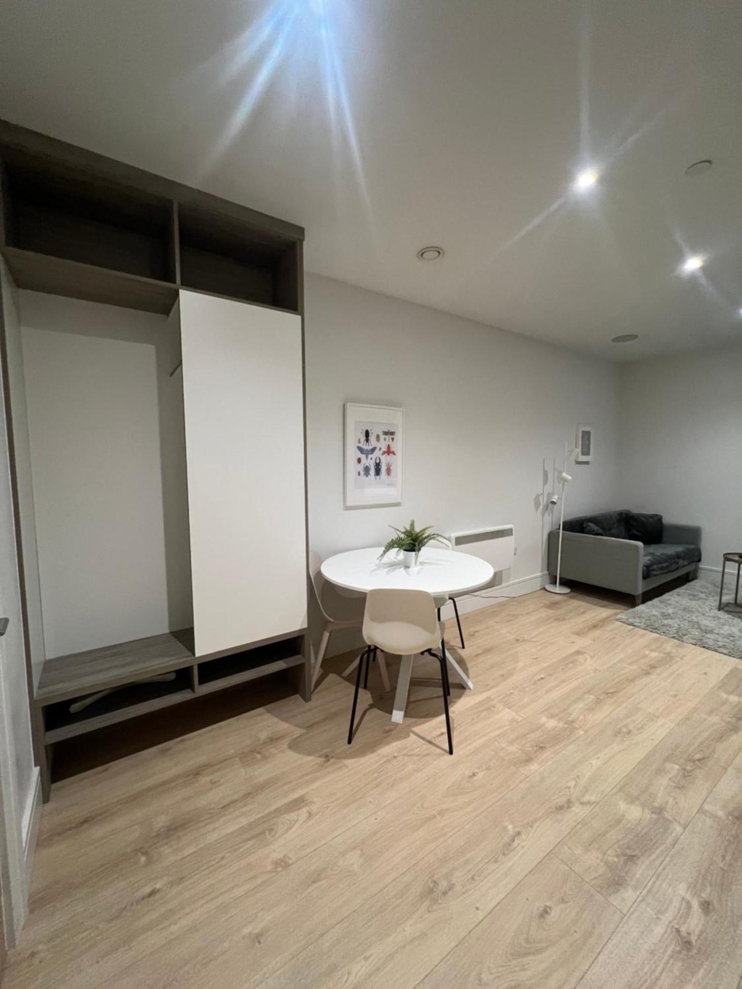 London Luxxe Suites & Apartments - London Heathrow Airport, Terminal 1 2 3 4 5 Hillingdon kerület Kültér fotó