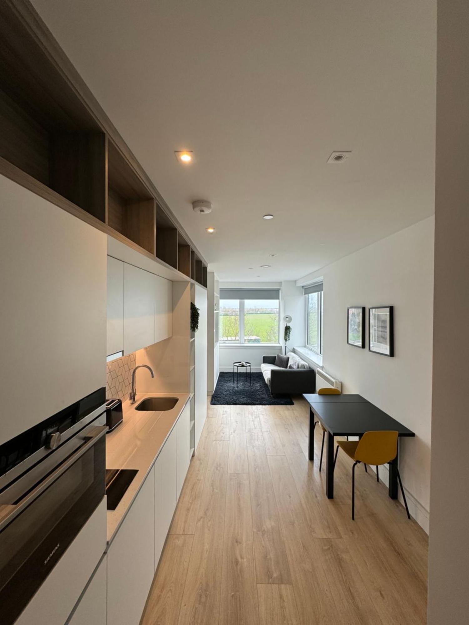 London Luxxe Suites & Apartments - London Heathrow Airport, Terminal 1 2 3 4 5 Hillingdon kerület Kültér fotó